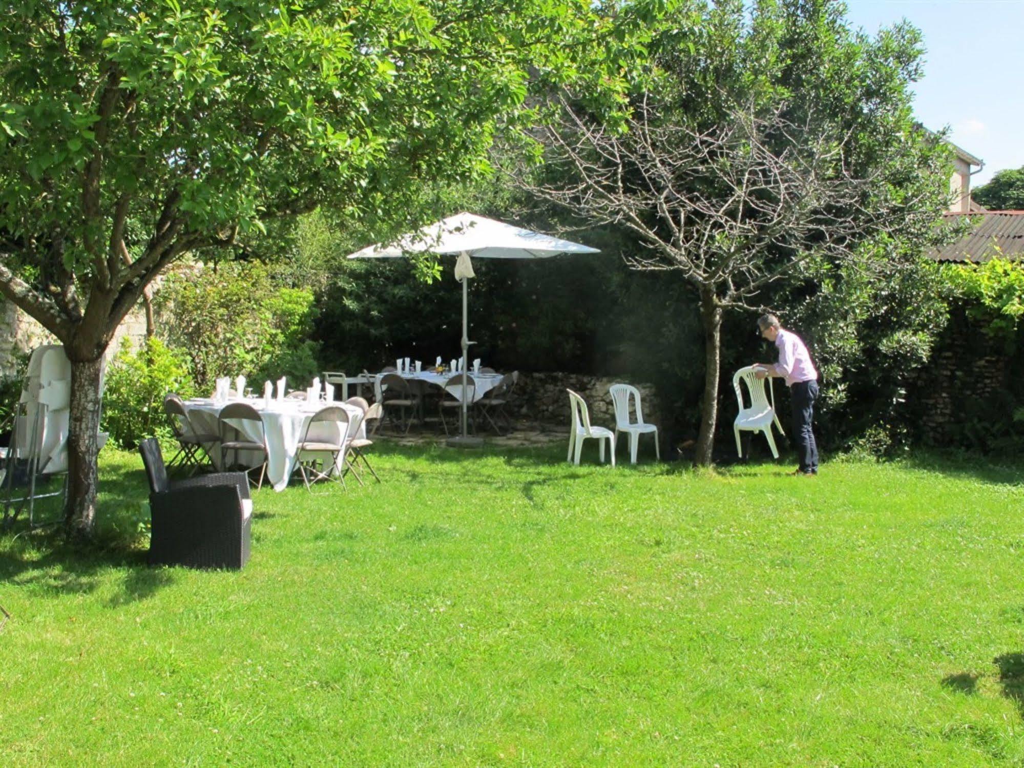 Le Clos Tellier Mareil-Marly Exterior photo